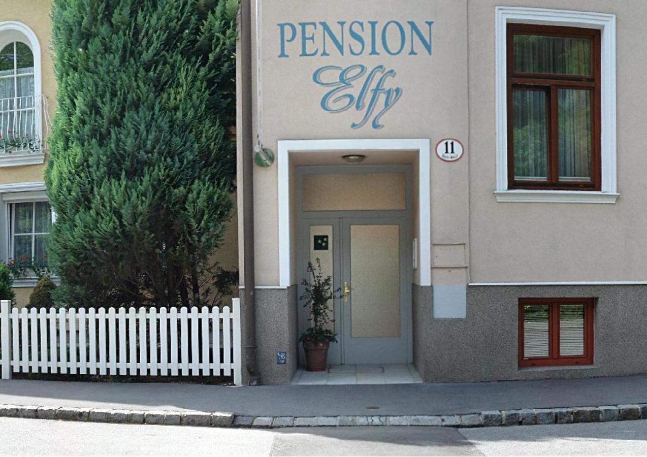 Pension Elfy Baden bei Wien Esterno foto
