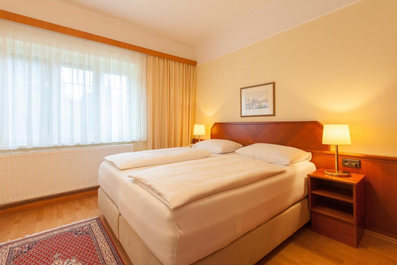 Pension Elfy Baden bei Wien Esterno foto